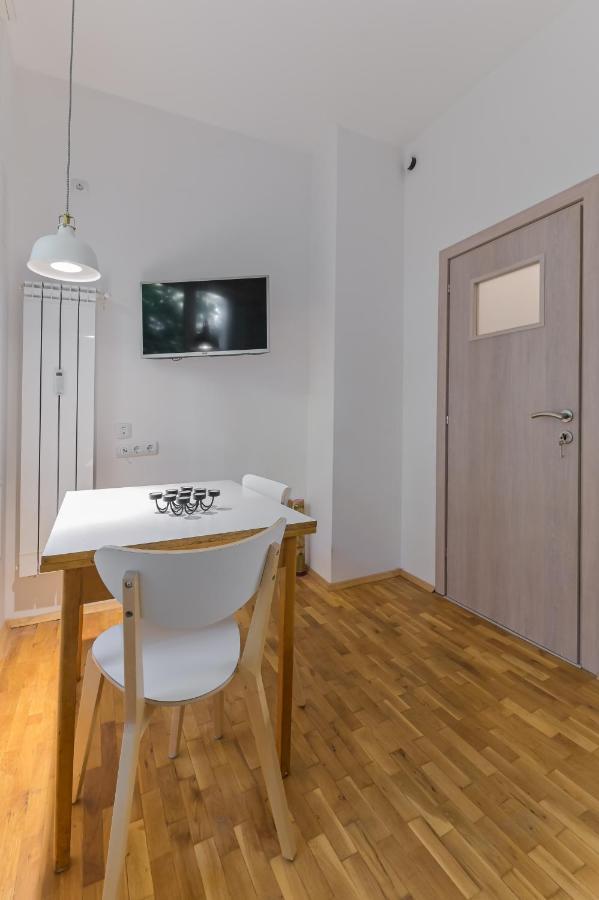Bright Apartment In The Heart Of The City By Flat Mаnager Sófia Exterior foto